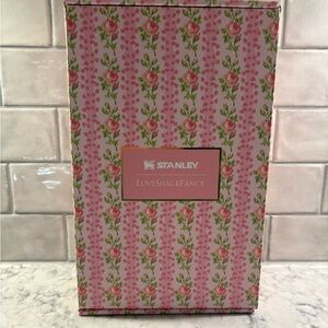 Love shack fancy 40 oz Stanley